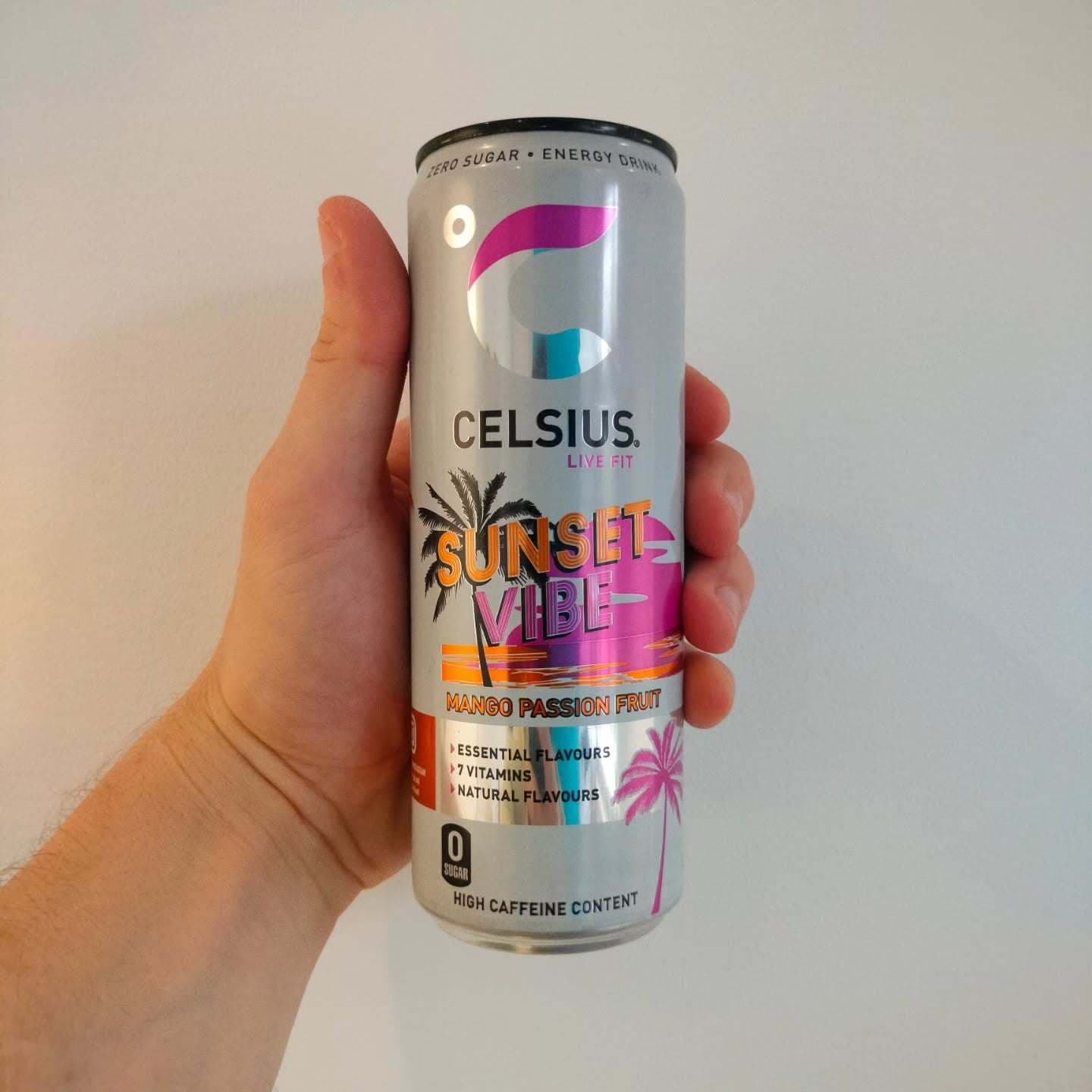 Celsius Sunset Vibe Mango Passion Fruit